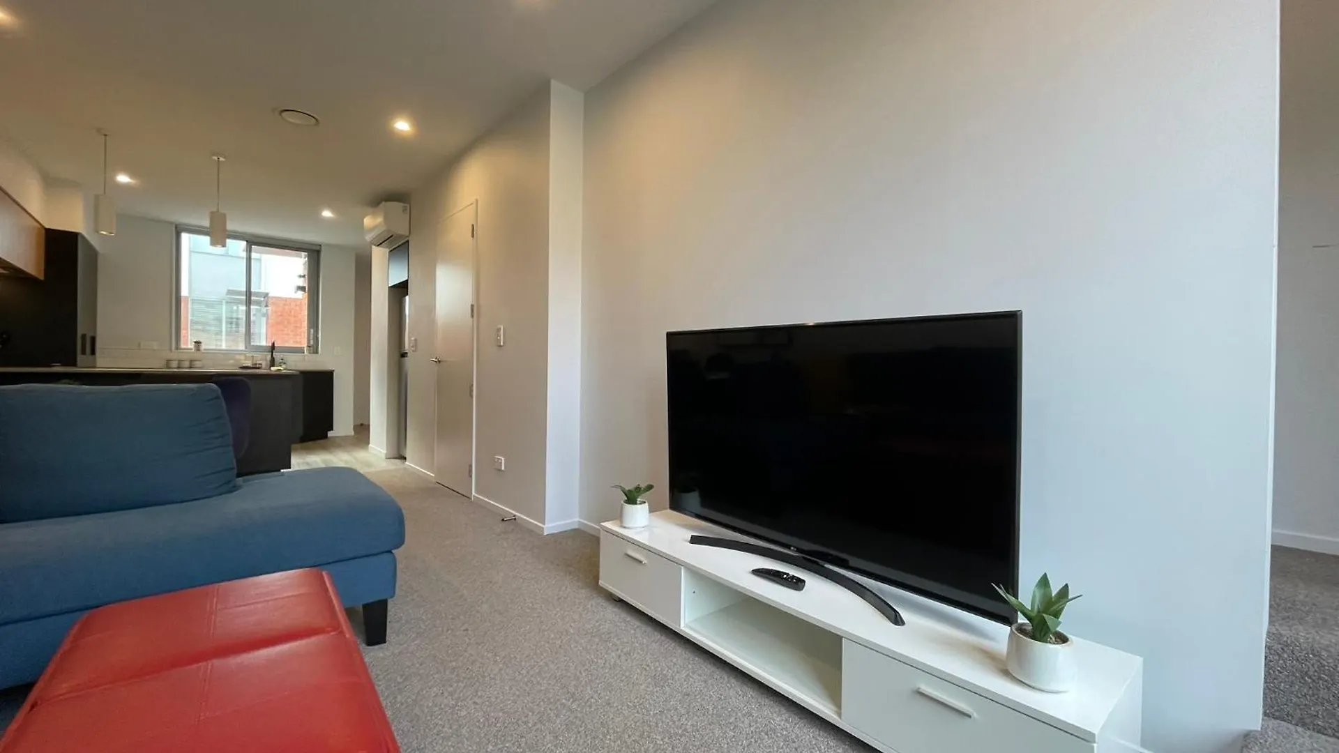 Apartment Central City Convenience With Free Parking Christchurch New Zealand